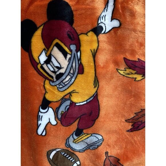 Disney Mickey Mouse & Friends Football Fall Throw Blanket 50”x70” Donald Pluto - Picture 5 of 14